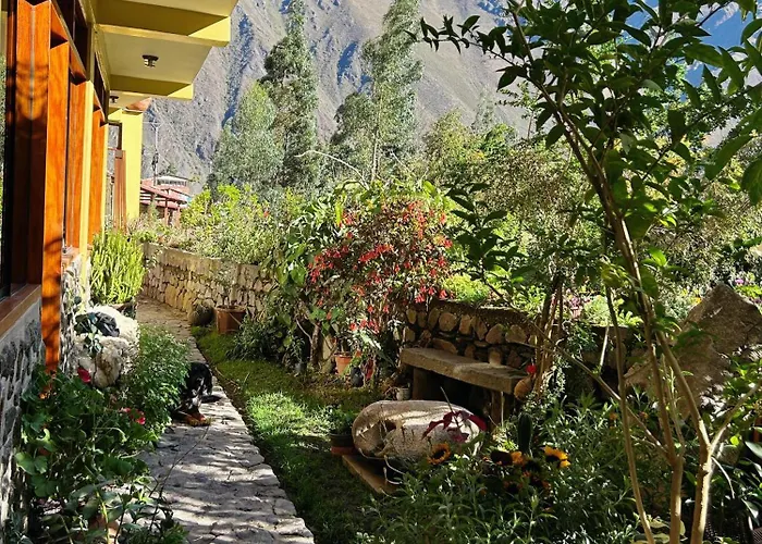 Hotel Sara Garden *
